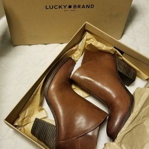 NWT! Lucky Brand brown Leather booties - 8.5